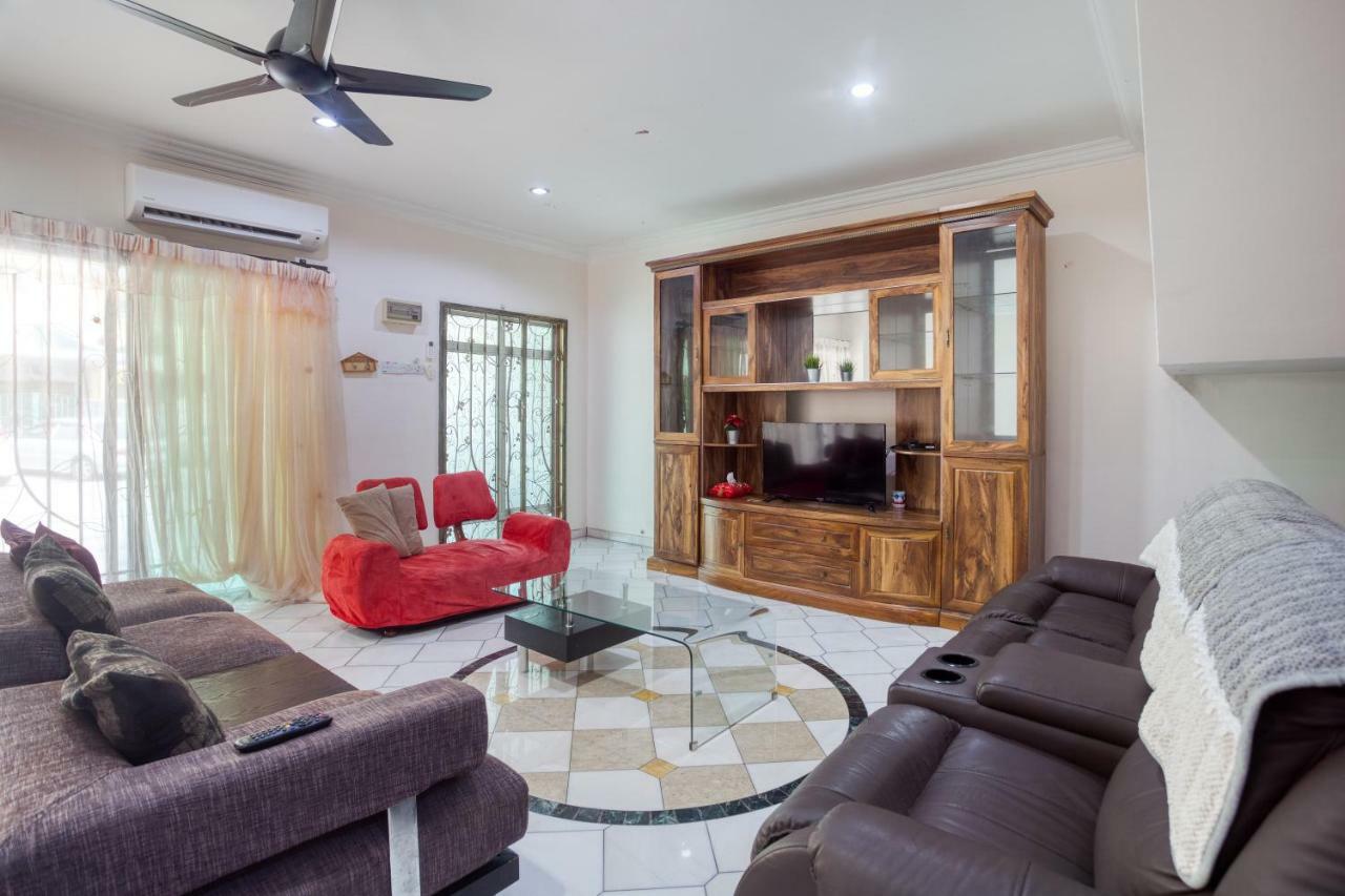 איפוה Gunung View Homestay 10 To 12 Pax Near Sunway Tambun מראה חיצוני תמונה