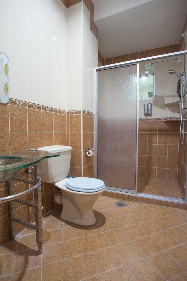 איפוה Gunung View Homestay 10 To 12 Pax Near Sunway Tambun מראה חיצוני תמונה